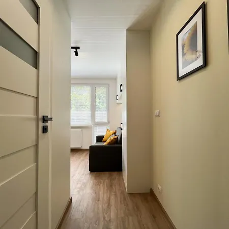 Appartement Batorego 16 Orange Prywatne Mieszkanie 300m Od Metro Pole Mokotowskie I Sgh Samodzielne Zameldowanie! Self Check-in System! Warschau