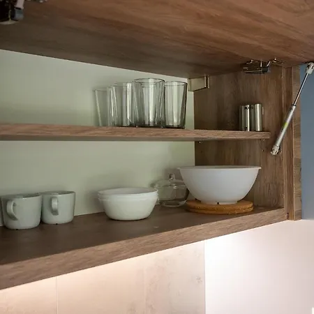 Batorego 16 Orange: Metro-adjacent Private With Self Check-in *